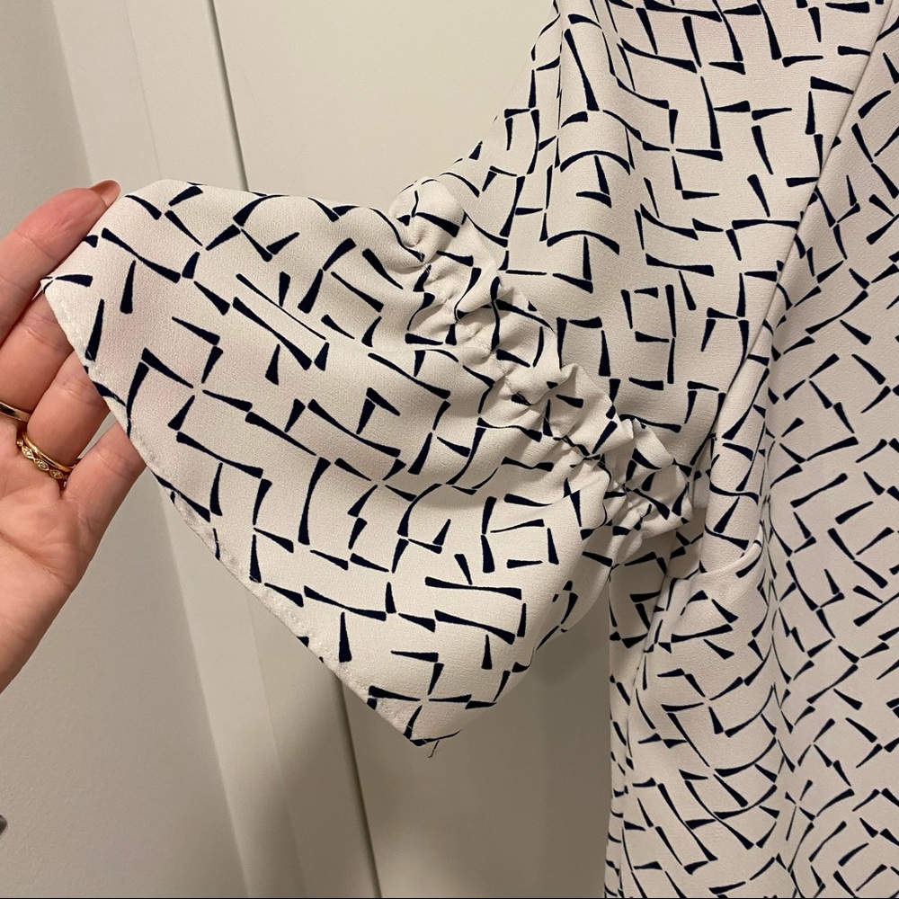 Banana Republic Top - Picture 2 of 5